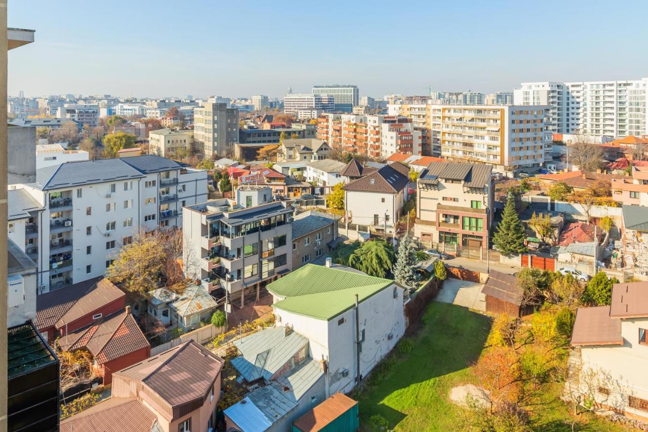 Lovely Apartment With City View Bukares Bagian luar foto